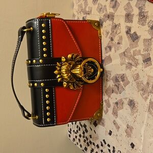 Faux Leather Lion Crossbody Purse